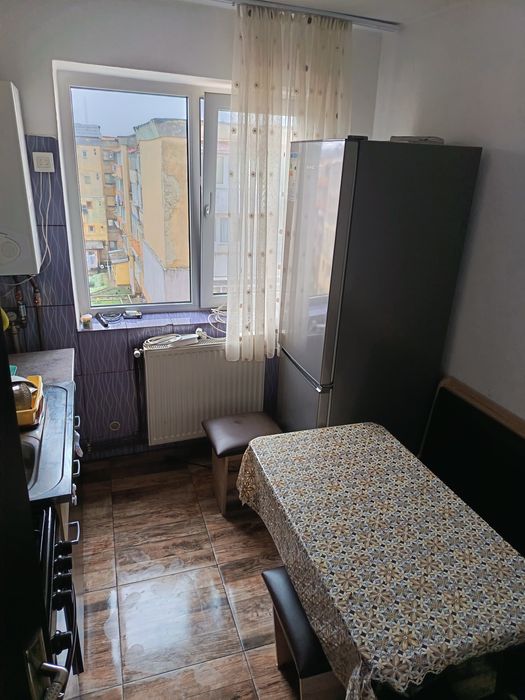 Inchiriez apartament