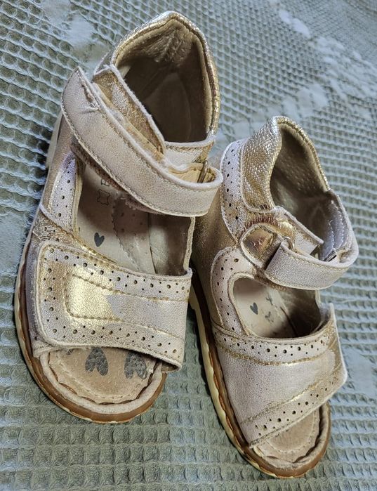 Детская обувь даром