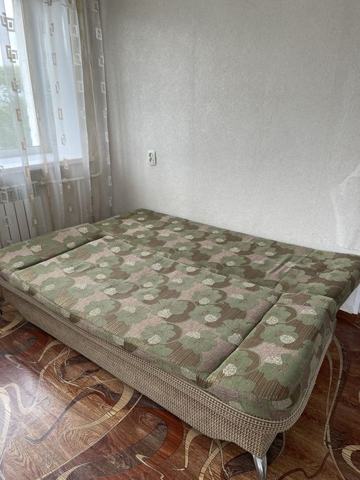 Продам шкаф диван стол б/у
