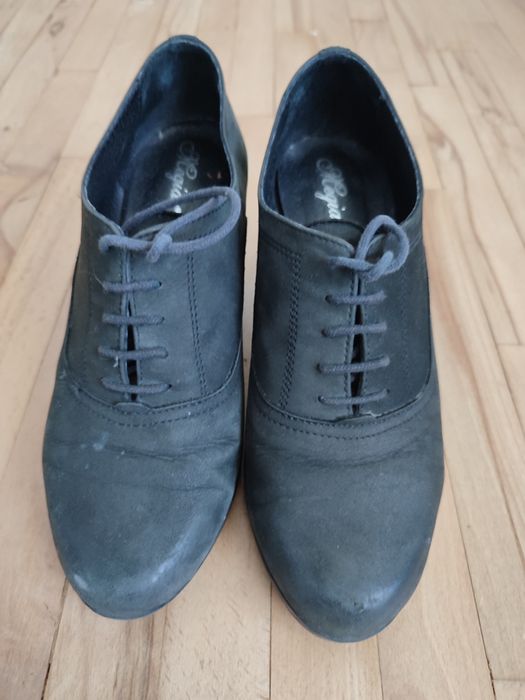 Дамски обувки с ток