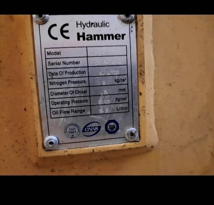 нов Хидравличен чук за мини багер с 2 чизела - нови