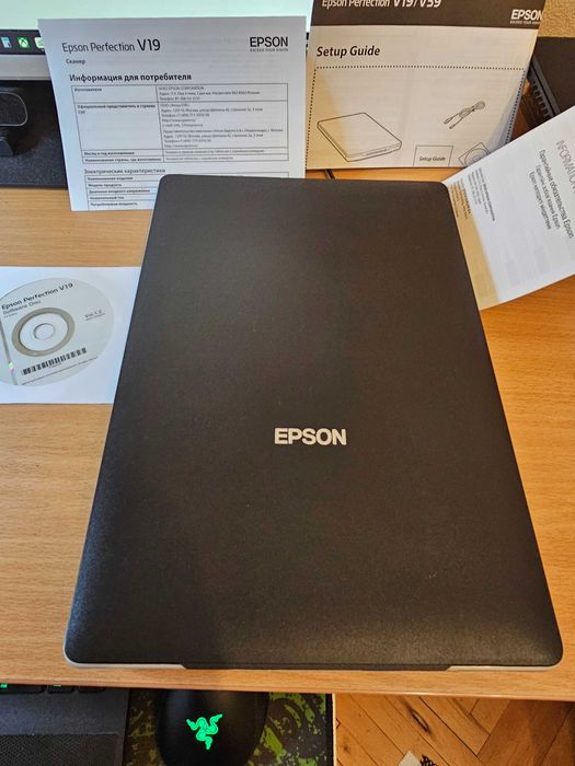 Скенер Epson Perfection V19
