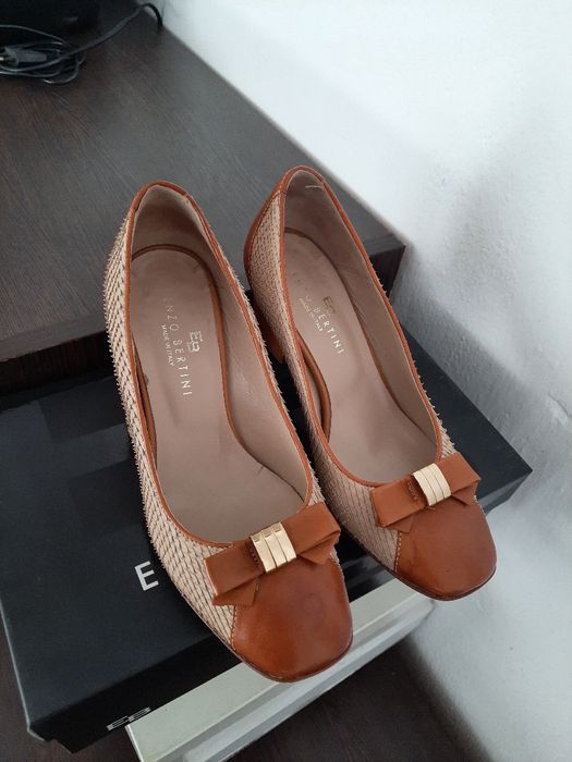 Vind pantofi piele naturala