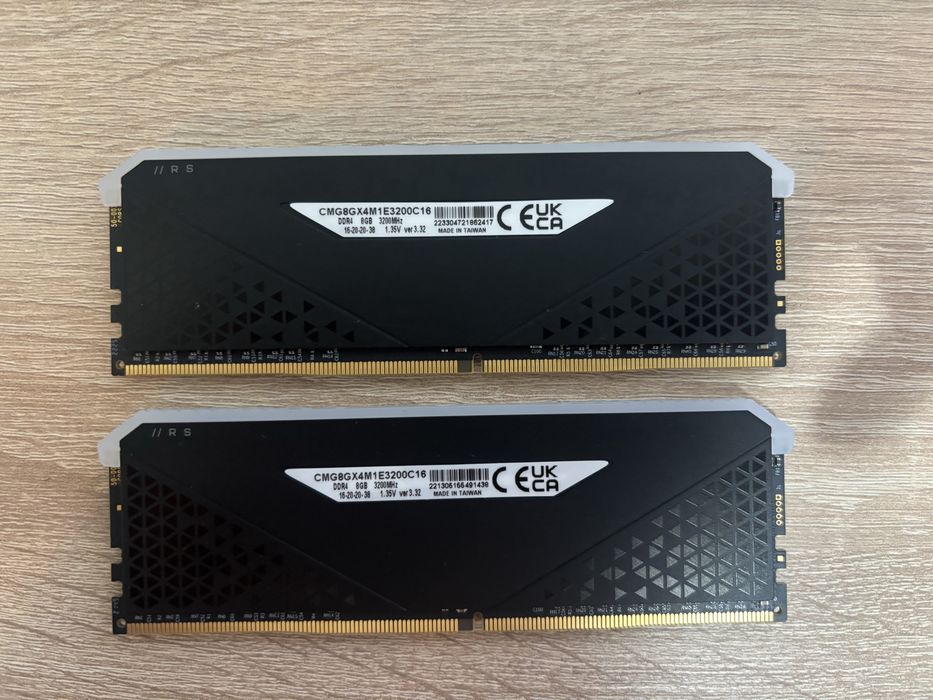 Рам памет DDR4 Corsair Vengeance RGB RS 16GB 3200MHz