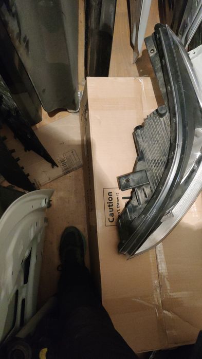 Фара передняя левая на Хендай Акцент