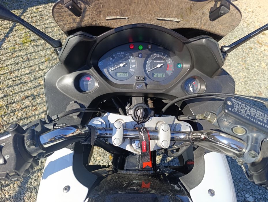 Honda CBF 600, an 2006, se poate limita pentru A2