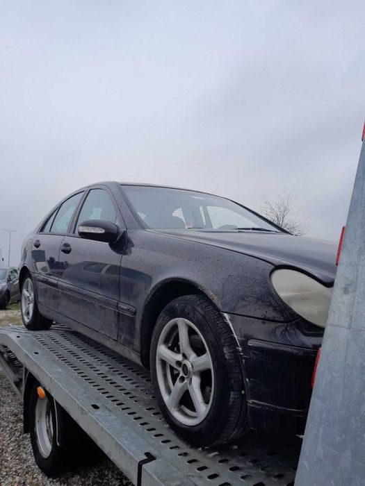 Mercedes C-klasa 2.2 Cdi  2003g. На части