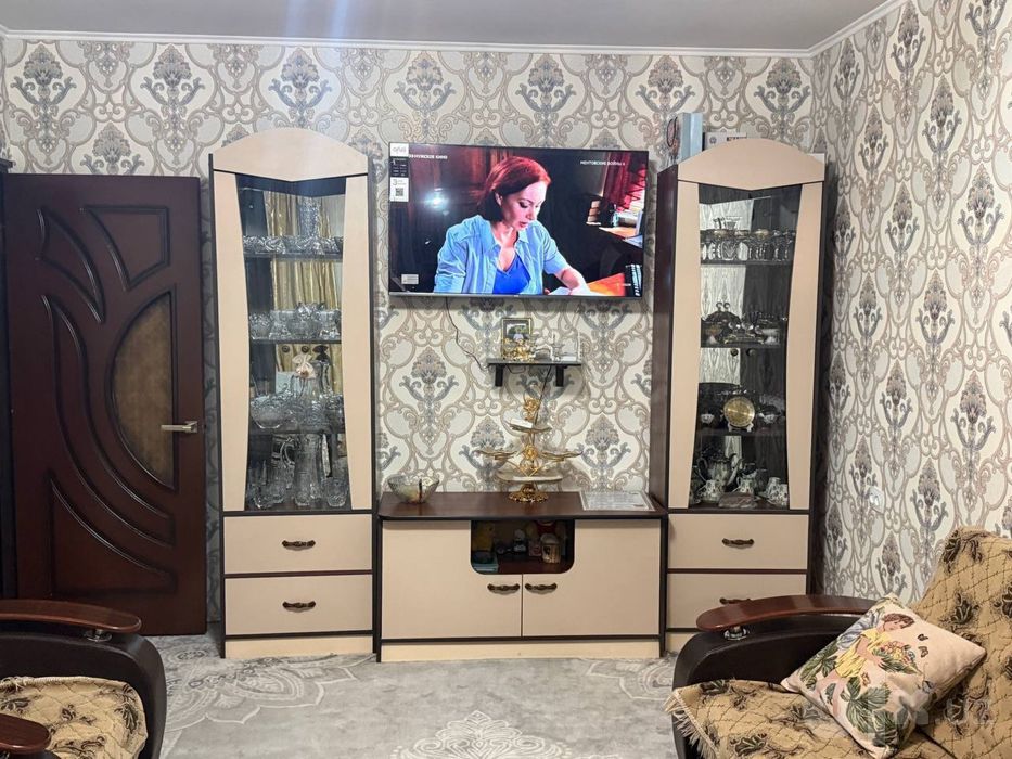 Срочна распрадажь Мебель стенка.