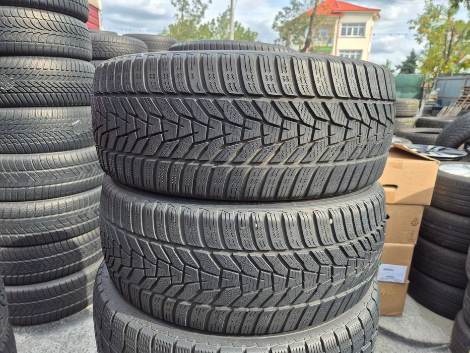 2 Anvelope de IARNA - 225/45/18 95H - Hankook Winter - Stare F BUNA - DOT 2022 !