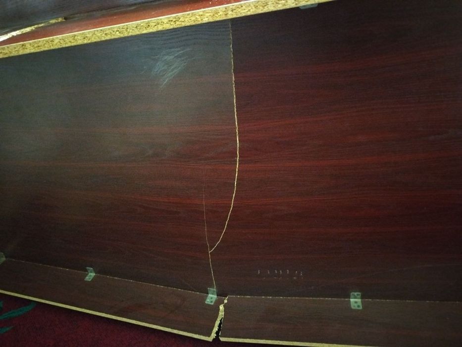 Mebelniy  stol xontaxtali b6ladi