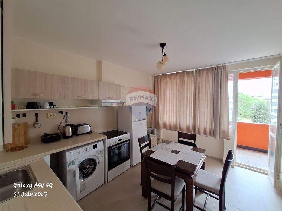 Дава се под наем Четиристаен апартамент в Варна, Чайка - 110 кв.м за 714 € - Снимка #2