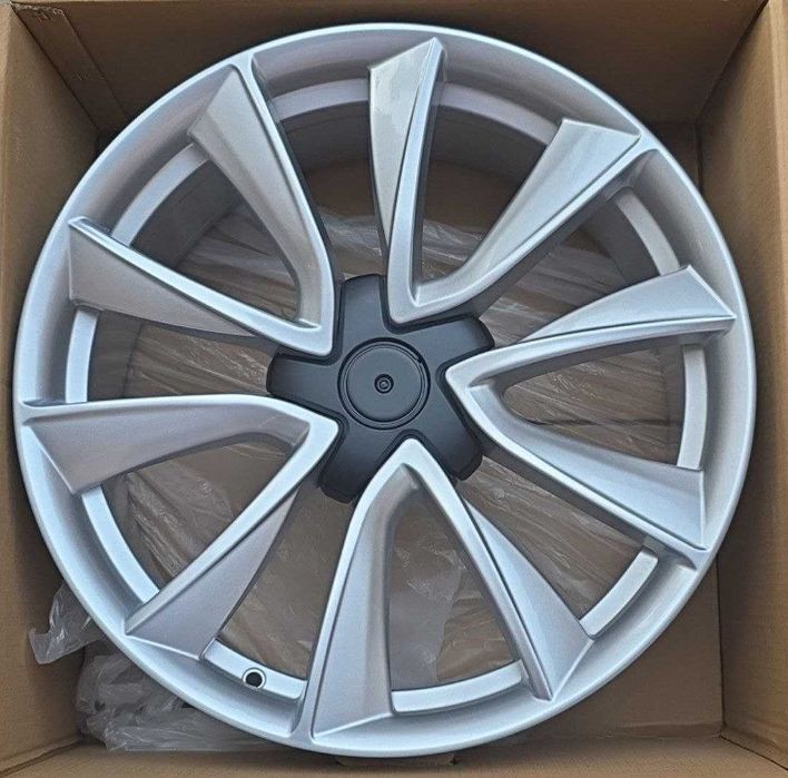 Formulaplus 19R BMW,TESLA,Mercedes dizayn Saka Diskalar 5/112 5/114