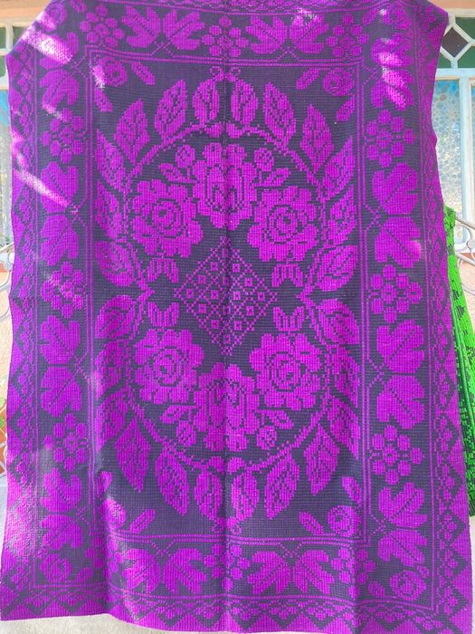 Pături vechi, țesute manual