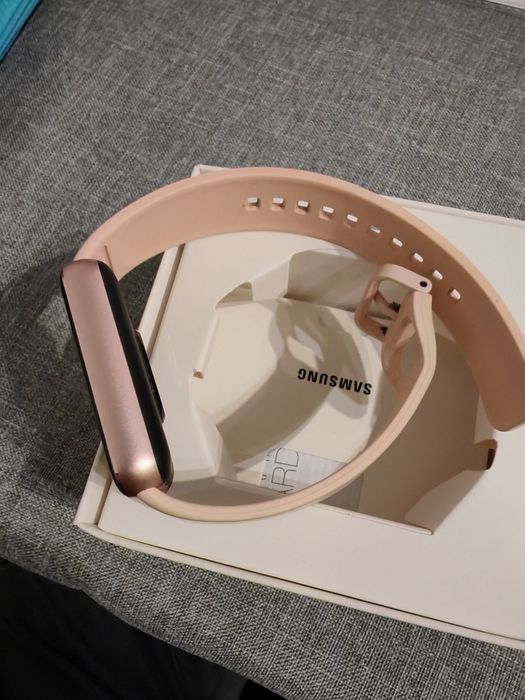 Samsung fit 3 нов розов