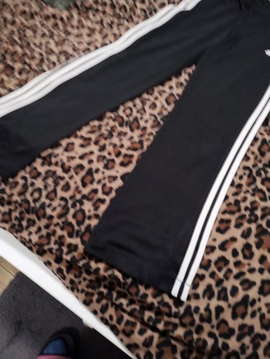 Pantaloni Adidas evazați S