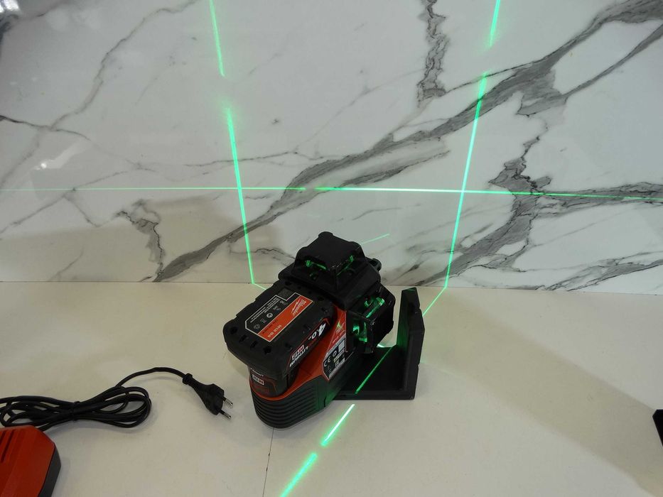 Резервиран - Milwaukee M12 3PL - 3D зелен лазерен нивелир