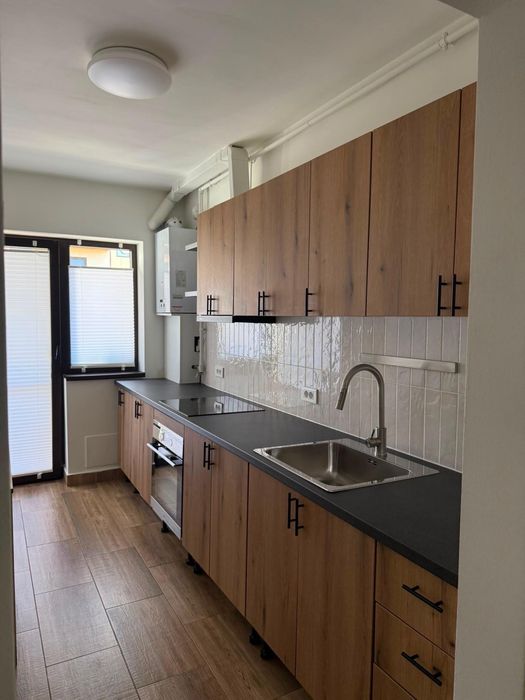 Apartament doua camere, decomandat 54 mp., loc de parcare cu CF, str.  Stejarului, Floresti