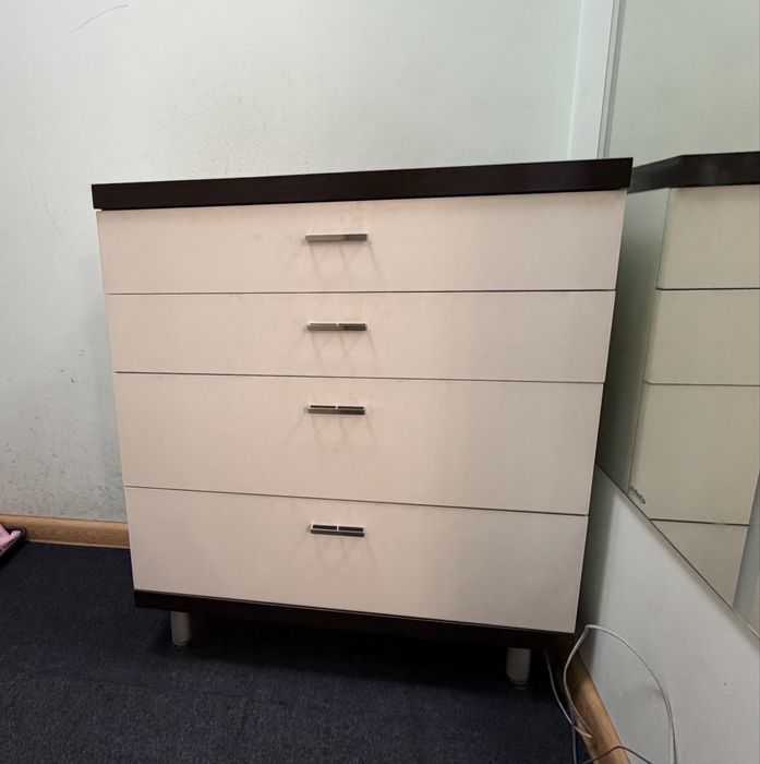 Продаю шкаф и комод