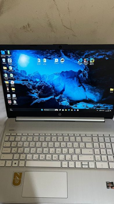 Ноутбук HP 15s-eq2093ur