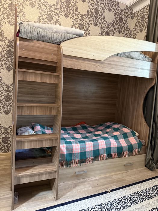 Двухъярусная кровать