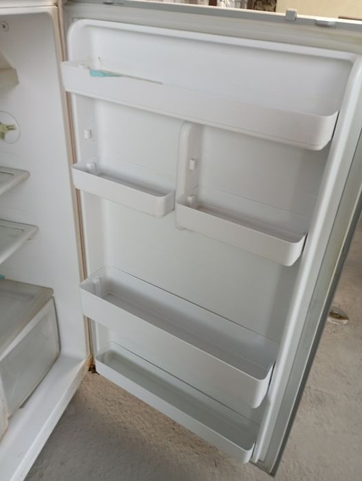 Холодильник 80000