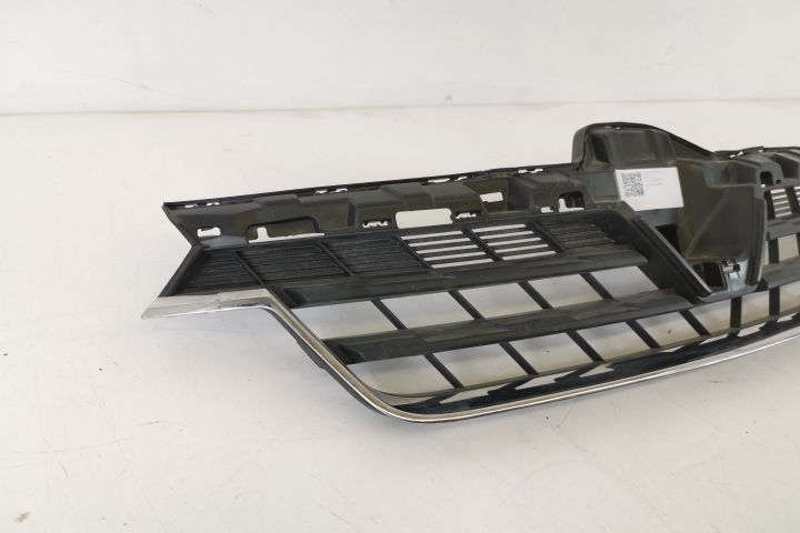 Grila Centrala Originala In Stare Buna 3 Gen Renault  Express
