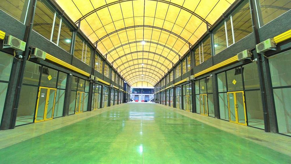 Продается магазин в строительном торговом центре ERKIN SAVDO MAJMUASI