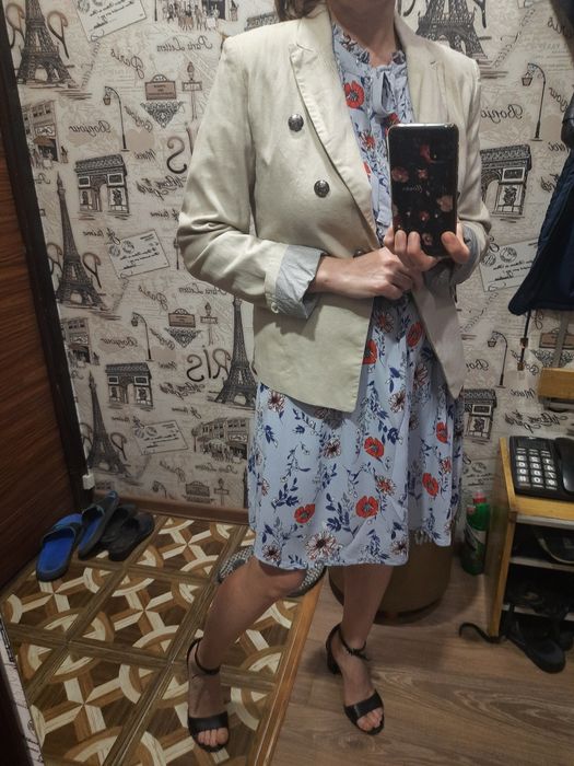 Продам новое фирменное платье