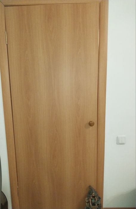 Продам двери б/у