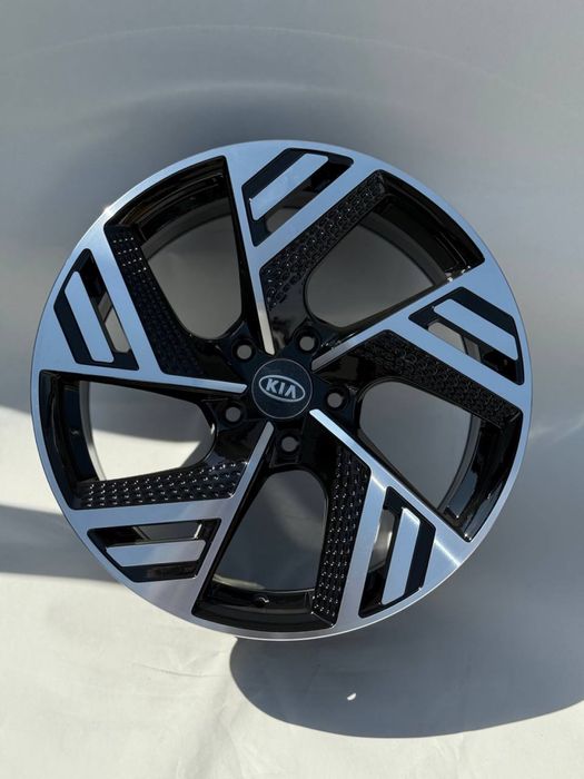 Комплект дисков R18/5x114.3 для автомобили киа и хюндай