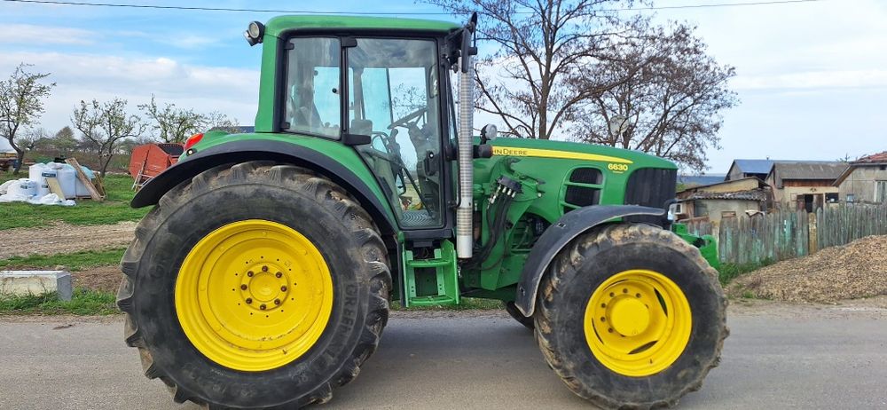 Tractor John Deere 6630