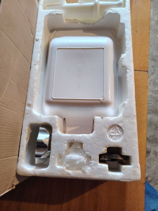 Продам электро мясорубку  DAEWOO