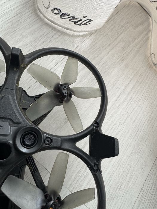 Dji googles integra, rc motion controller 2,2 baterii avata 1 cu dock,avata 1 lovita( pentru piese sau reparat)