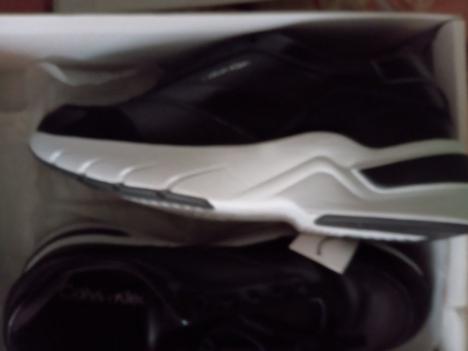 Adidașii noi bărbati