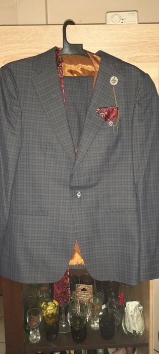 Costum petru bărbați