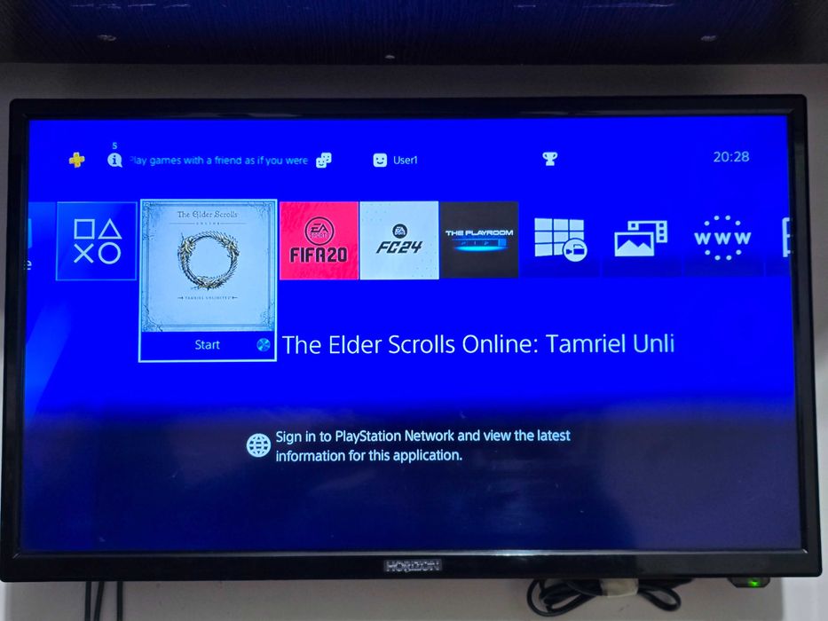 Vand PS4 Slim cu jocuri