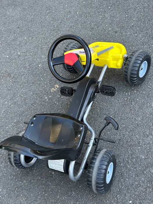 Kart cu pedale GoKart galben foarte putin utilizat