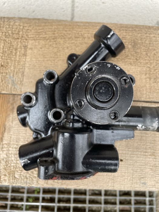 pompa de apa yanmar  3TNA72 3TNV72