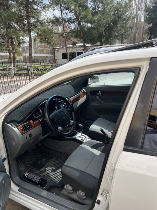 Ласетти 3поз  2010 йил  сотилади