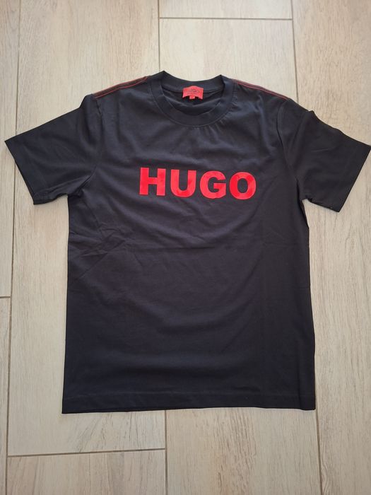Tricou Hugo Boss negru si rosu