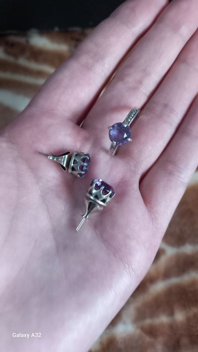 Советские сережки гвоздик с натуральным  камнем Александрид