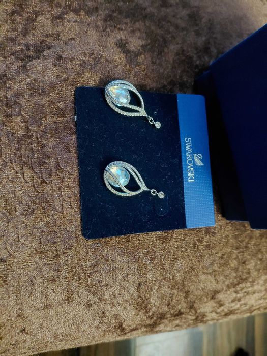 Гривна Сваровски, обеци Сваровски