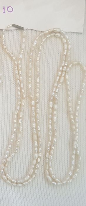 Продаются бусы женские