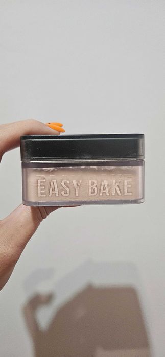 Пудра Huda beauty