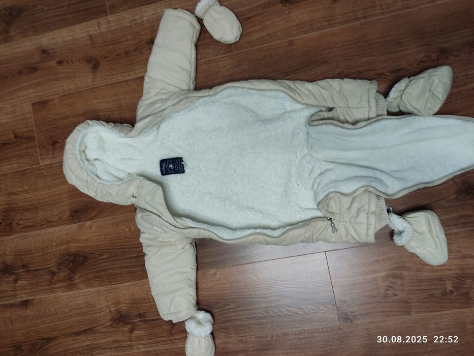 Теплый комбинезон для младенца