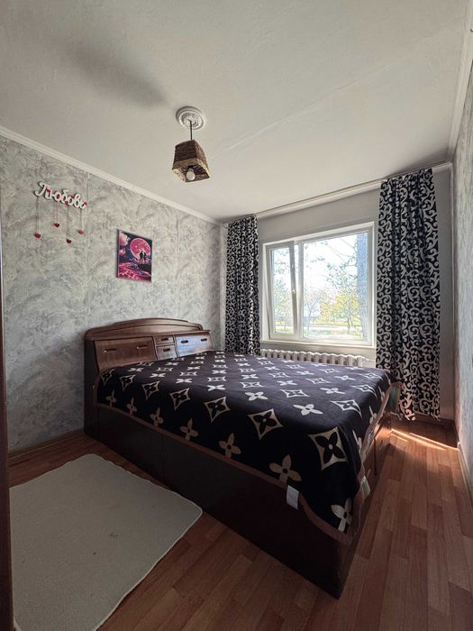 Продам 2-х ком. квартиру Королева 92