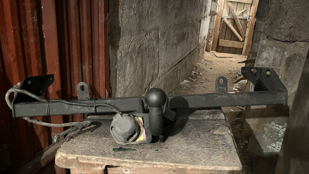 Продам фаркоп Ваз (Lada)  Kalina 2192