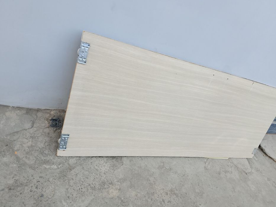 Mebel eshigini tekinga beraman
