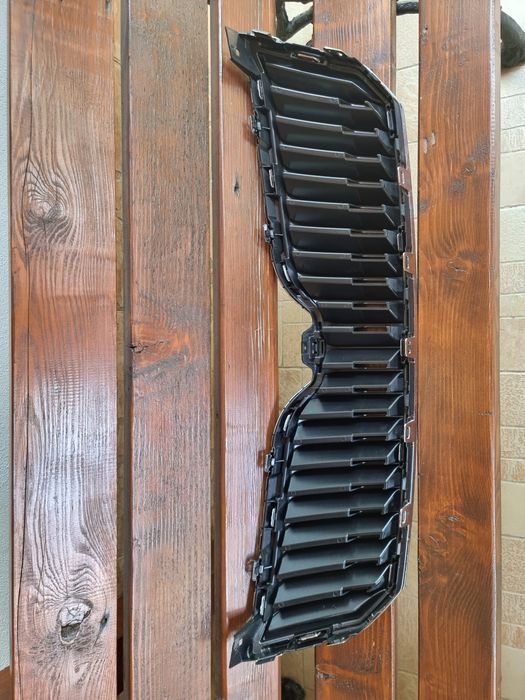 Grila cromata bara fata/ radiator Skoda Superb 2 Facelift 2013-2015