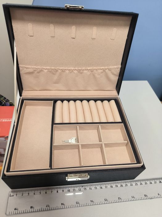 Голяма кутия за бижута